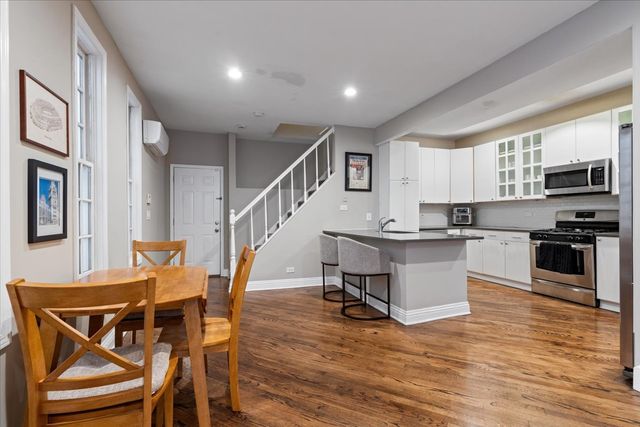 2553 N Southport Avenue 2R, Chicago, IL 60614