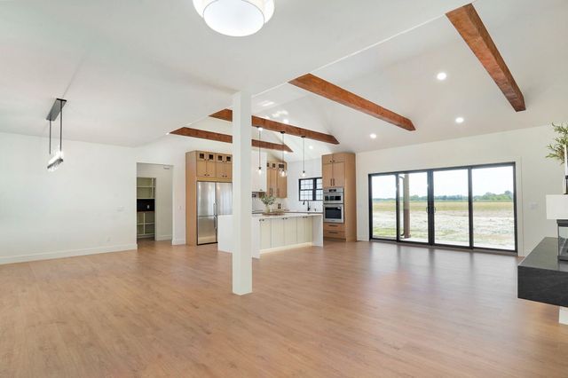 9966 E Farm Road 186, Rogersville, MO 65742