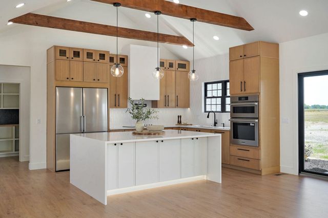 9966 E Farm Road 186, Rogersville, MO 65742