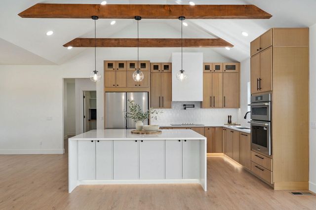 9966 E Farm Road 186, Rogersville, MO 65742