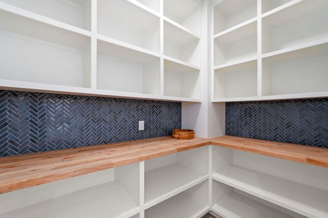 9966 E Farm Road 186, Rogersville, MO 65742