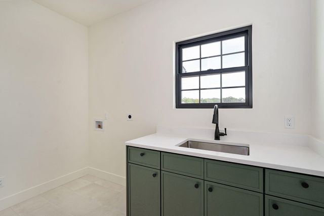 9966 E Farm Road 186, Rogersville, MO 65742