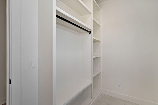 9966 E Farm Road 186, Rogersville, MO 65742