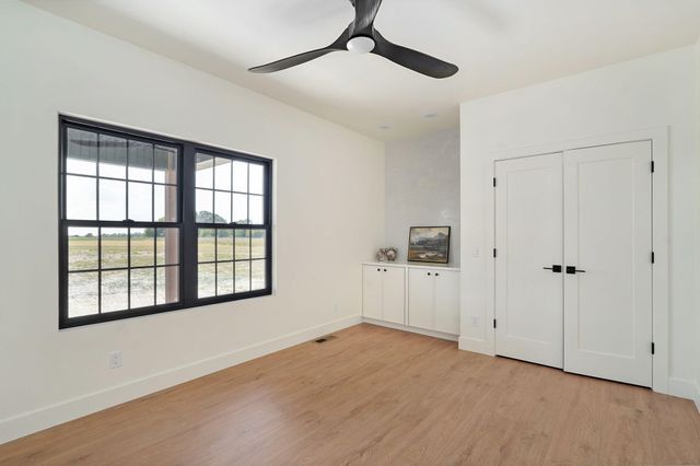 9966 E Farm Road 186, Rogersville, MO 65742