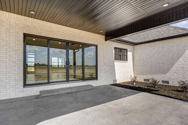 9966 E Farm Road 186, Rogersville, MO 65742