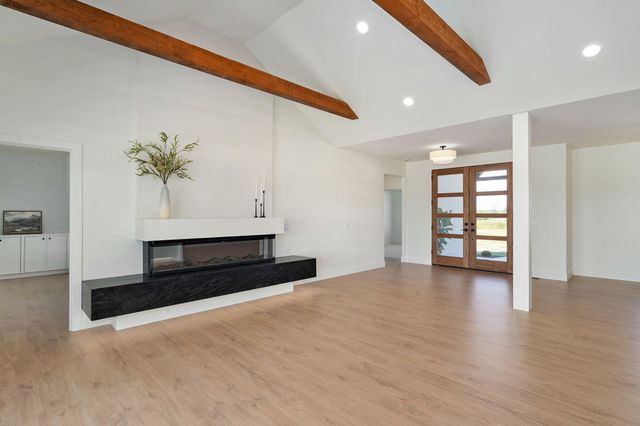 9966 E Farm Road 186, Rogersville, MO 65742