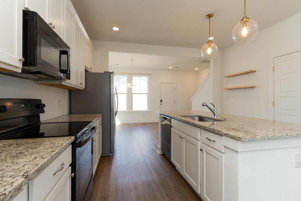 Image 10 of property listing at 312 Eclipse Street, Summerville, SC 29486