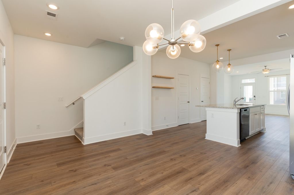 Image 11 of property listing at 312 Eclipse Street, Summerville, SC 29486