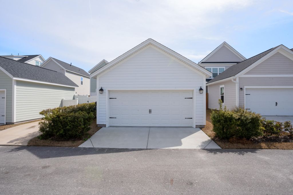 Image 30 of property listing at 312 Eclipse Street, Summerville, SC 29486