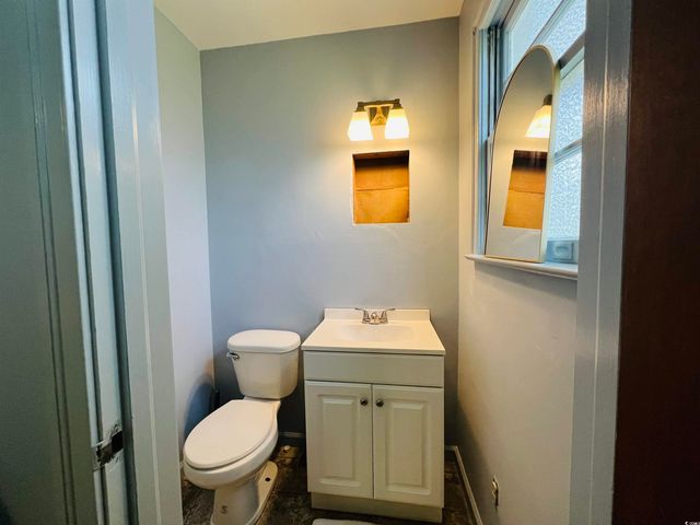 517 Singleton Ave, Kingstree, SC 29556