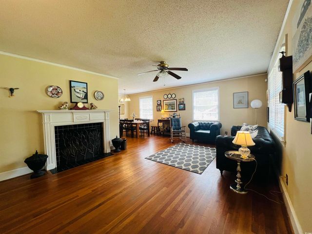 517 Singleton Ave, Kingstree, SC 29556