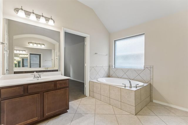 505 Cerezo DR, Leander, TX 78641