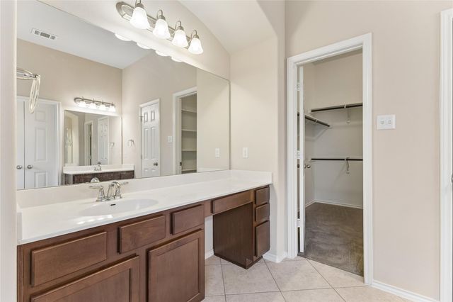 505 Cerezo DR, Leander, TX 78641