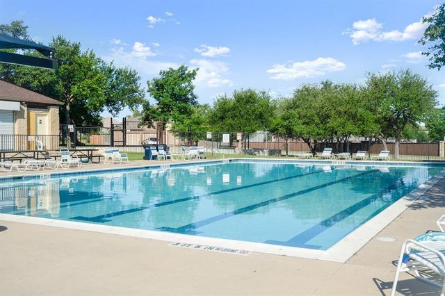 505 Cerezo DR, Leander, TX 78641