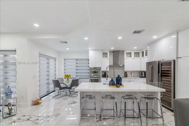 16234 SW 48th Terrace, Miami, FL 33185