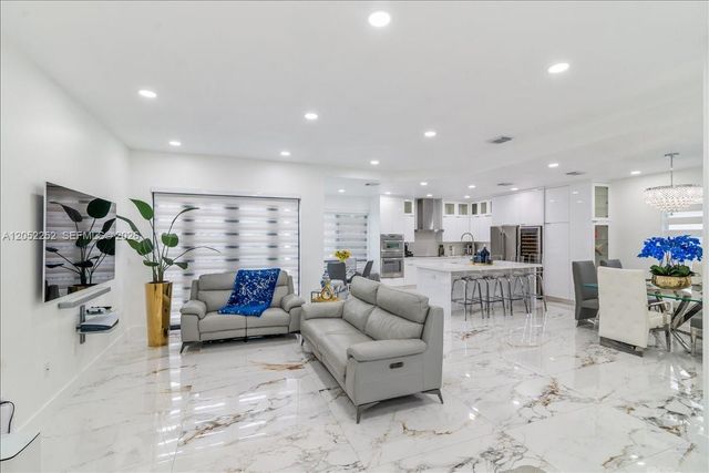 16234 SW 48th Terrace, Miami, FL 33185
