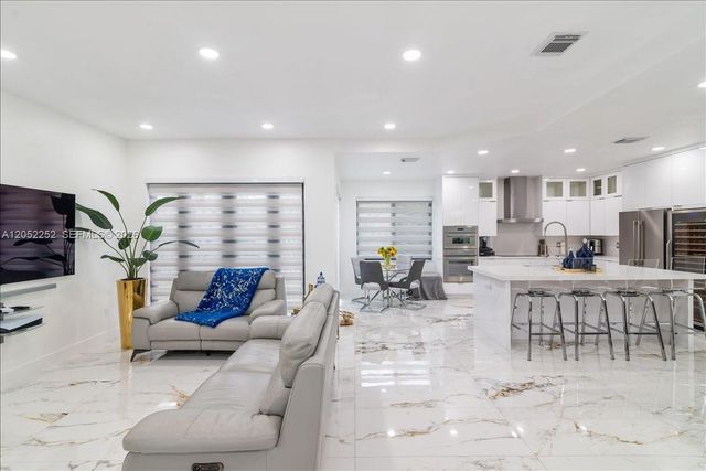 16234 SW 48th Terrace, Miami, FL 33185