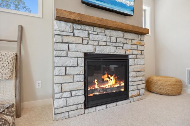 1960 Woods Point, Waconia, MN 55387