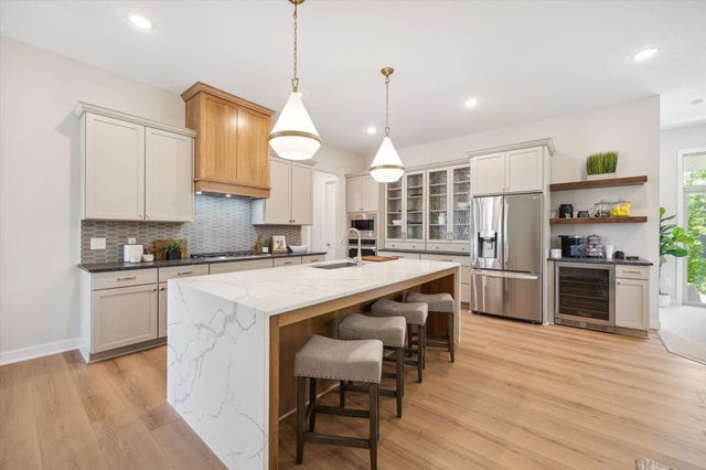 1960 Woods Point, Waconia, MN 55387