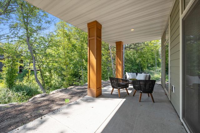 1960 Woods Point, Waconia, MN 55387
