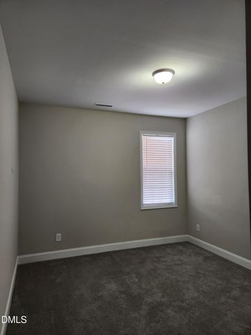 1528 Vergeland Drive, Hope Mills, NC 28348