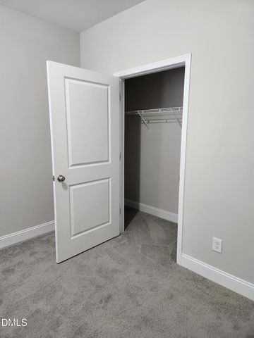 1528 Vergeland Drive, Hope Mills, NC 28348