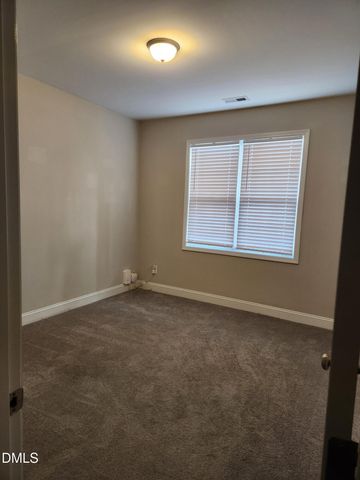 1528 Vergeland Drive, Hope Mills, NC 28348