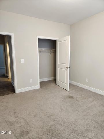 1528 Vergeland Drive, Hope Mills, NC 28348