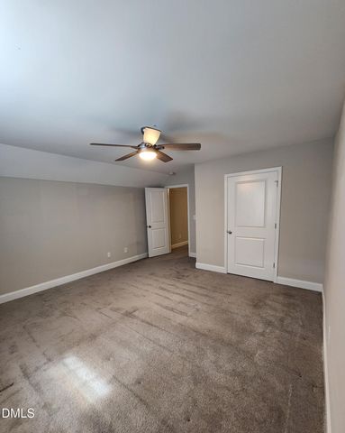 1528 Vergeland Drive, Hope Mills, NC 28348