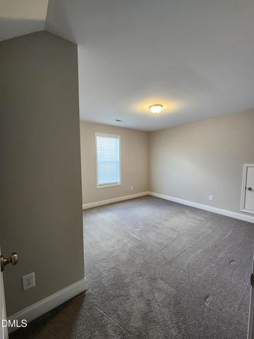 1528 Vergeland Drive, Hope Mills, NC 28348