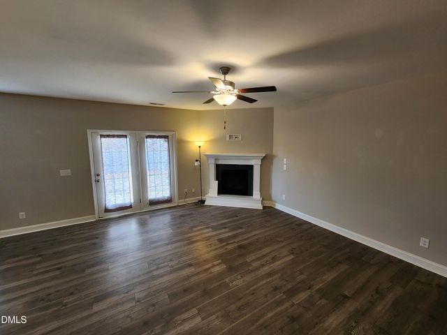 1528 Vergeland Drive, Hope Mills, NC 28348