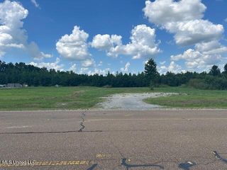 Sowell Road, Gluckstadt, MS 39110