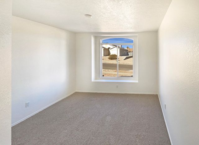 10616 Andalusian Avenue SW, Albuquerque, NM 87121