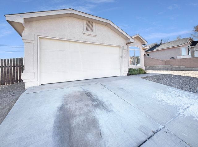 10616 Andalusian Avenue SW, Albuquerque, NM 87121