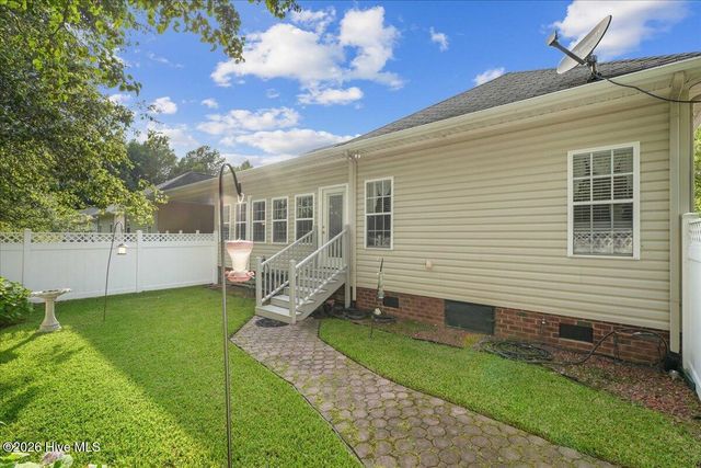 208 Commonsgate Drive, Goldsboro, NC 27530