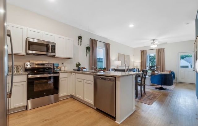 96 Stonehenge Ln, N, Manchester, TN 37355