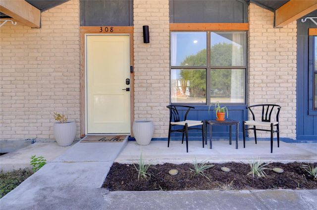 308 River Hills DR, San Marcos, TX 78666