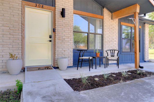 308 River Hills DR, San Marcos, TX 78666