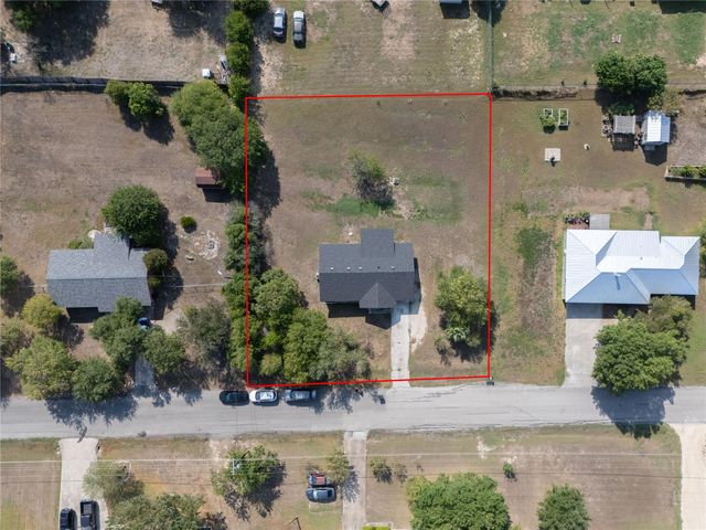 308 River Hills DR, San Marcos, TX 78666