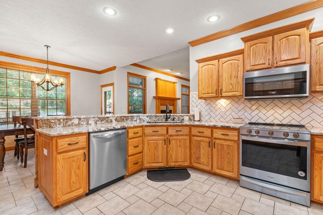 217 East Grace Street, Republic, MO 65738