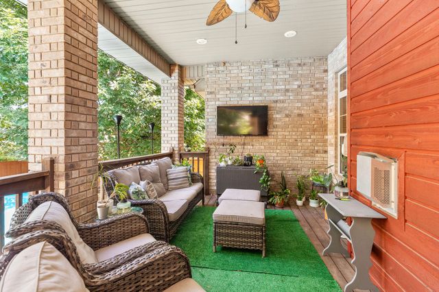 217 East Grace Street, Republic, MO 65738