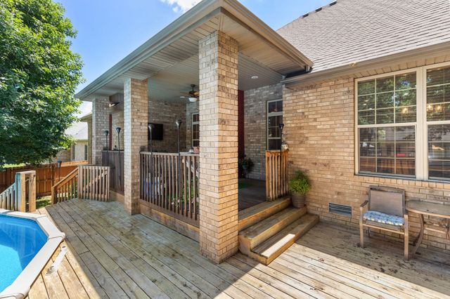 217 East Grace Street, Republic, MO 65738