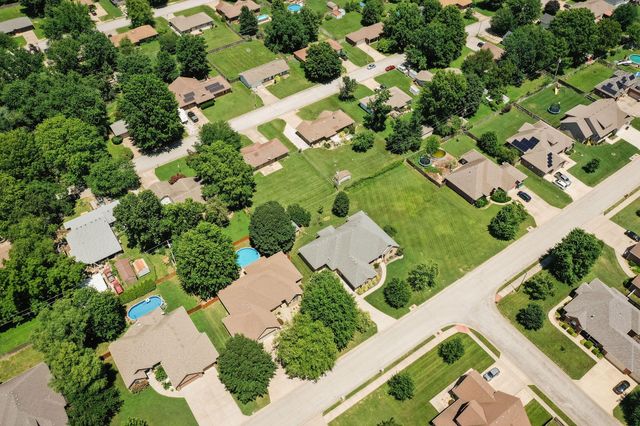 217 East Grace Street, Republic, MO 65738