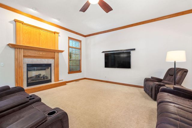 217 East Grace Street, Republic, MO 65738