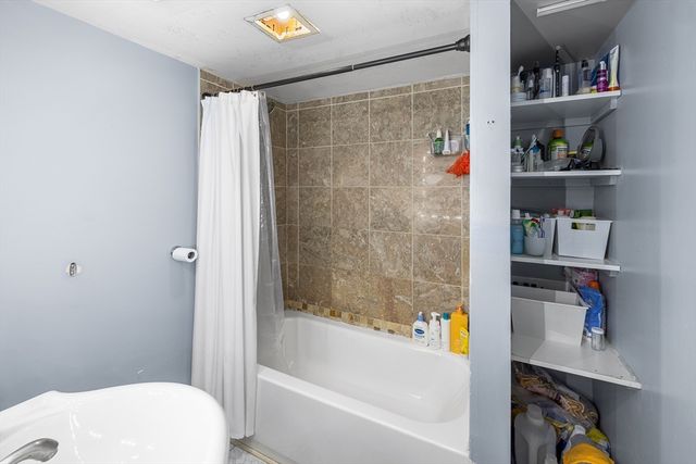 100 Lanark Rd A, Boston, MA 02135