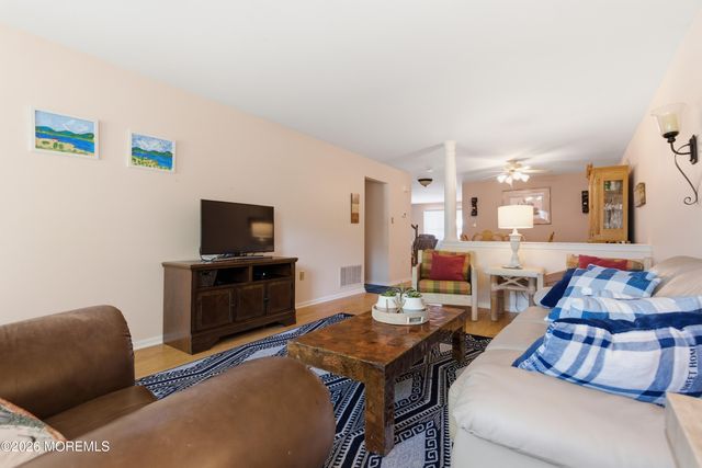 1905 Edwards Lane 1923, Toms River, NJ 08753