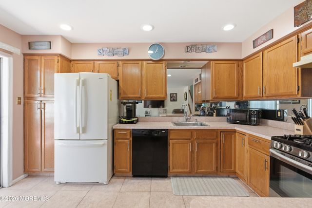 1905 Edwards Lane 1923, Toms River, NJ 08753