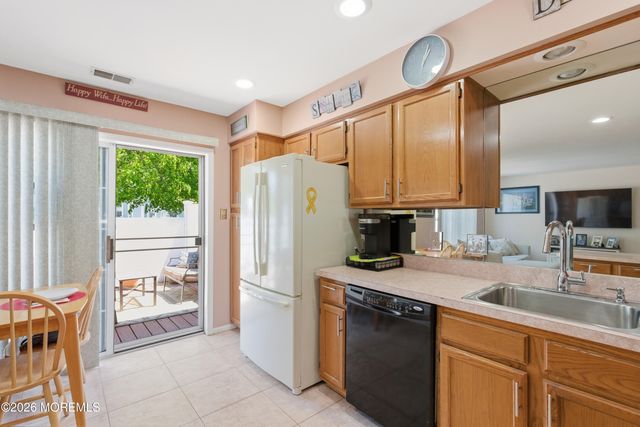 1905 Edwards Lane 1923, Toms River, NJ 08753