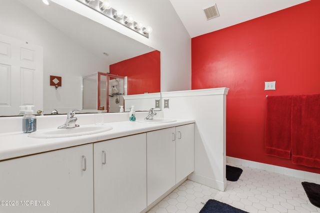 1905 Edwards Lane 1923, Toms River, NJ 08753