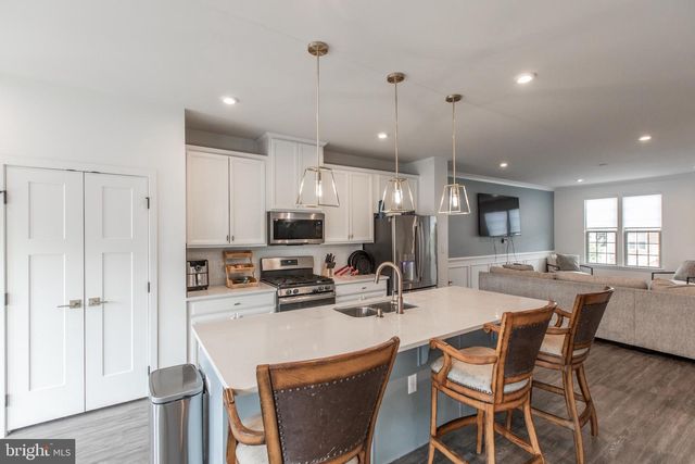 18105 RED CEDAR RD, Dumfries, VA 22026